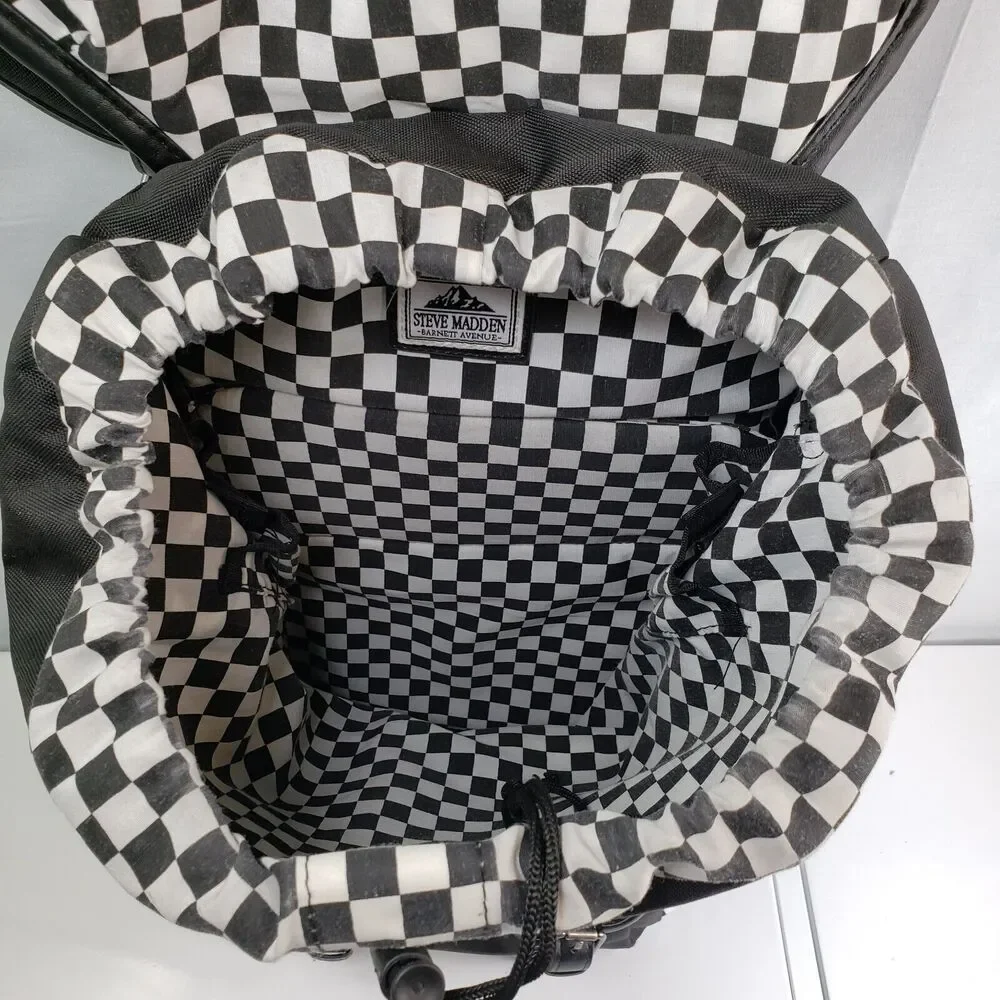 STEVE MADDEN Classic Utility LOGO Backpack/ Laptop Bag Black And White